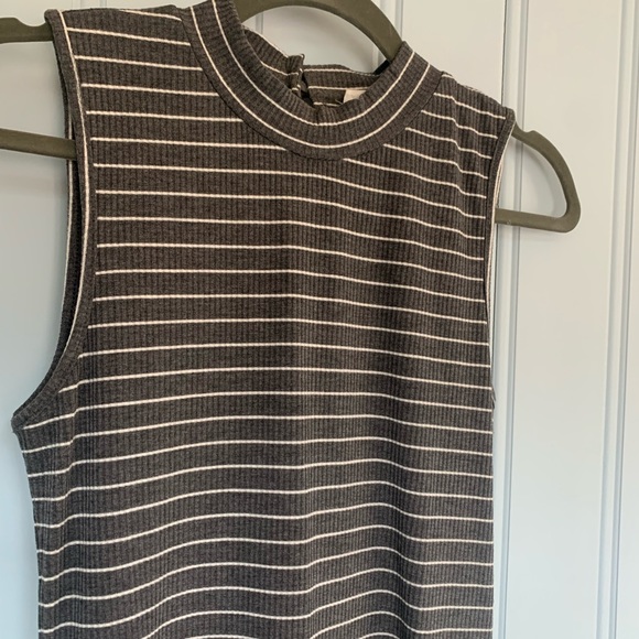 Striped Maxi Dress - Picture 3 of 4